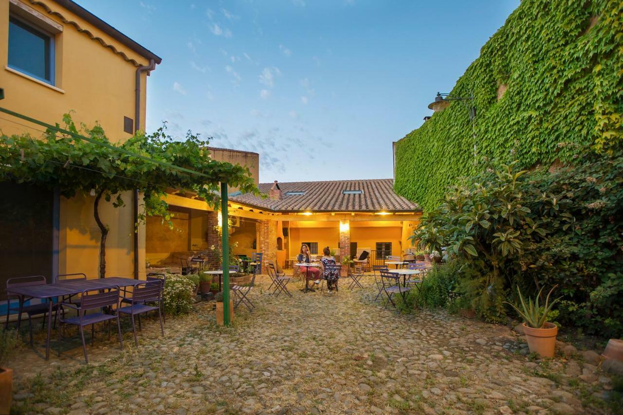 Bed and Breakfast Ventanas Villamassargia Exterior foto